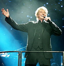 How tall is Barry Manilow?